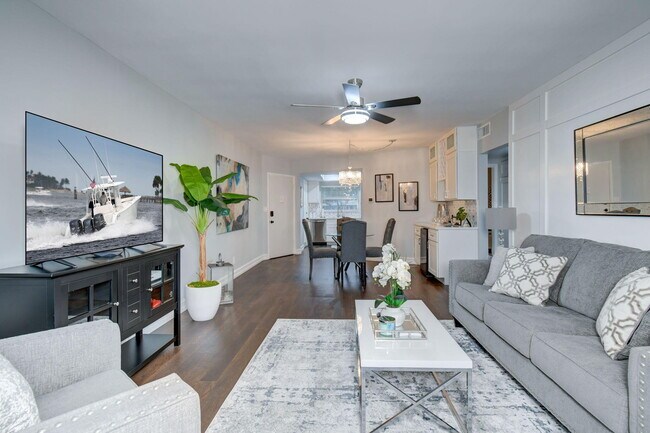 Building Photo - 68 Yacht Club Dr