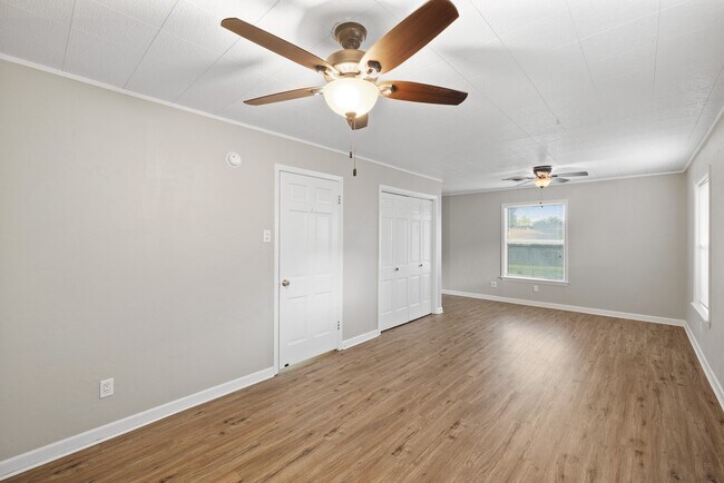 Building Photo - 1519 Everitt St