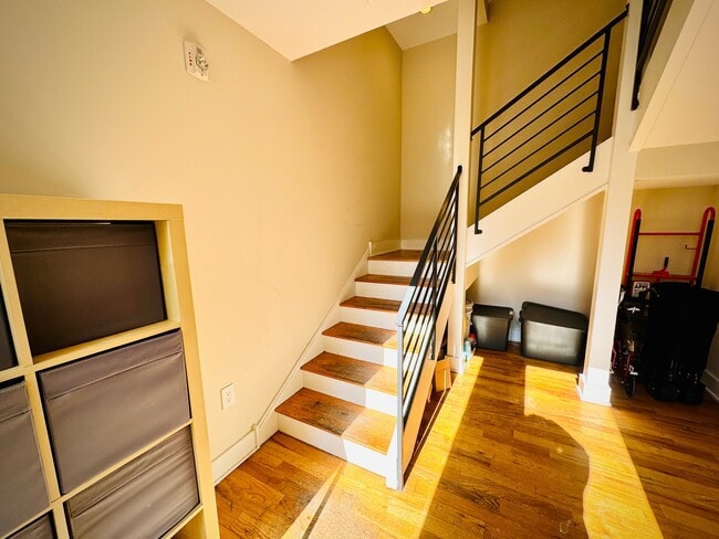 Building Photo - 1012-14 S Randolph St