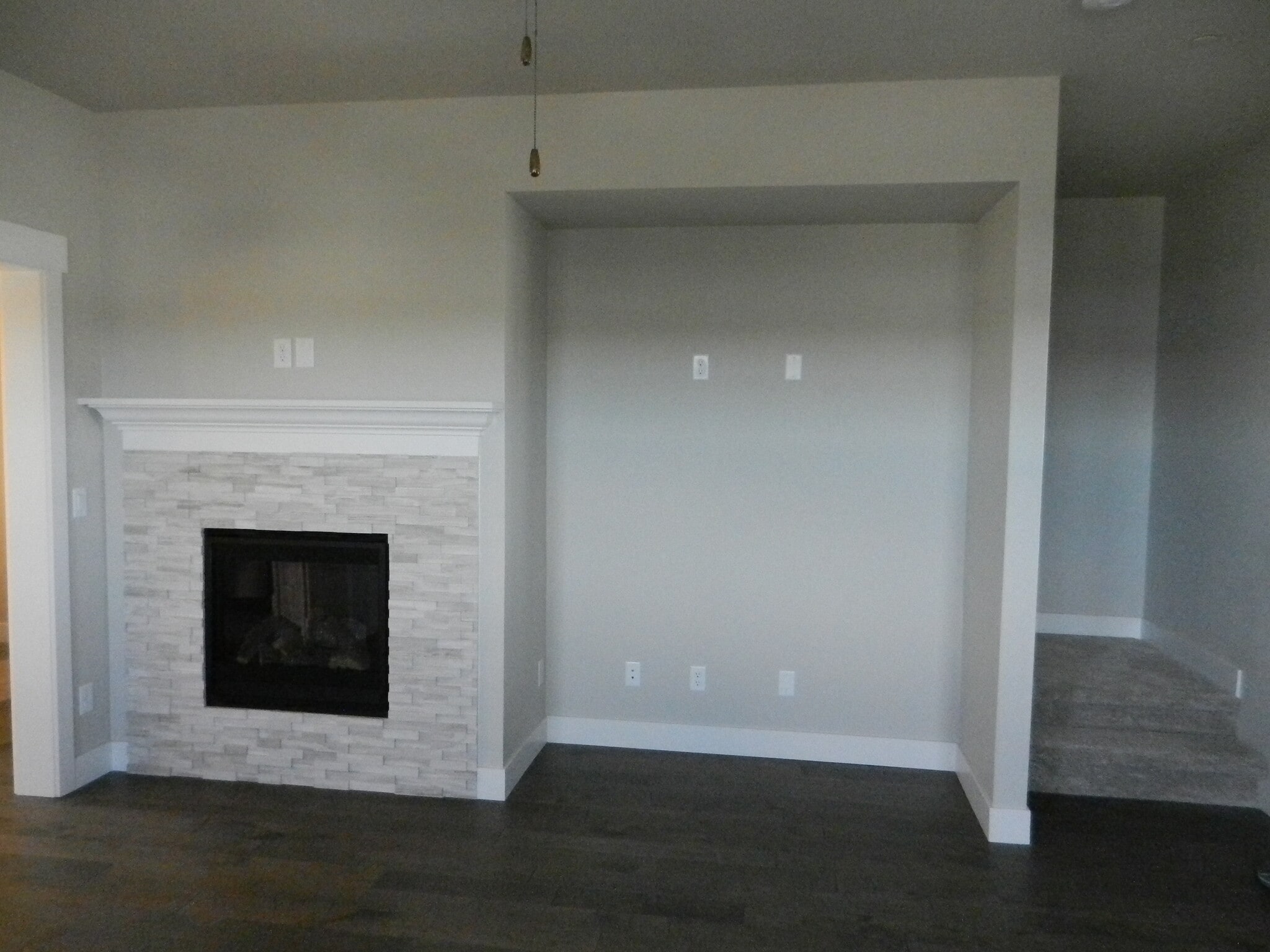 Fireplace and Media Niche - 4846 Northern Lights Drive