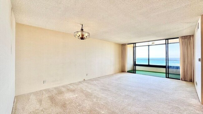 Building Photo - 1600 Ala Moana Blvd