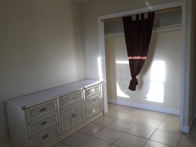 Building Photo - Nice 2-1 Condo Apartment with Central AC, ...