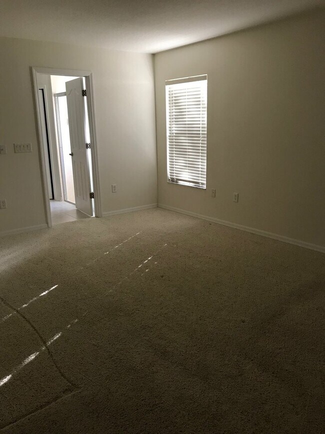 Building Photo - 4/2/3 Single  Family Home