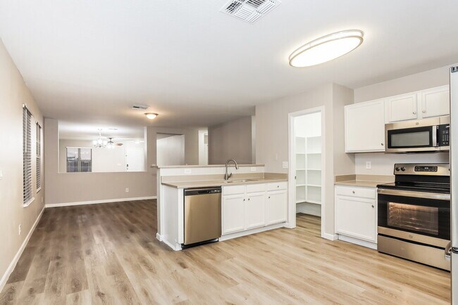 Building Photo - 10938 E Flossmoor Ave