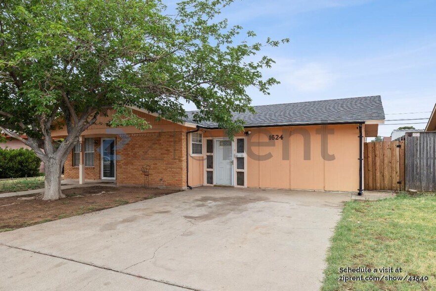 Building Photo - 1624 Petroleum Dr