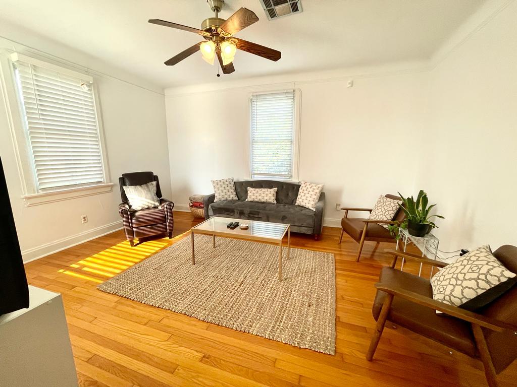 Living Room - 5412 York St