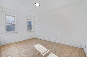 Building Photo - 253 Southern Ave