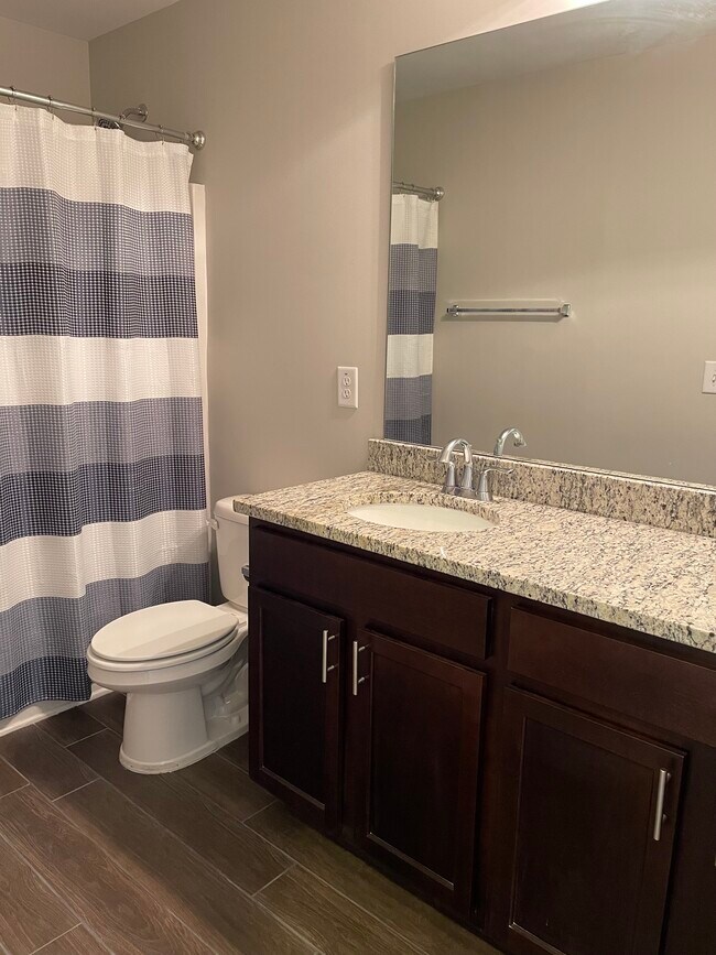 Building Photo - 108 Jersey Ln