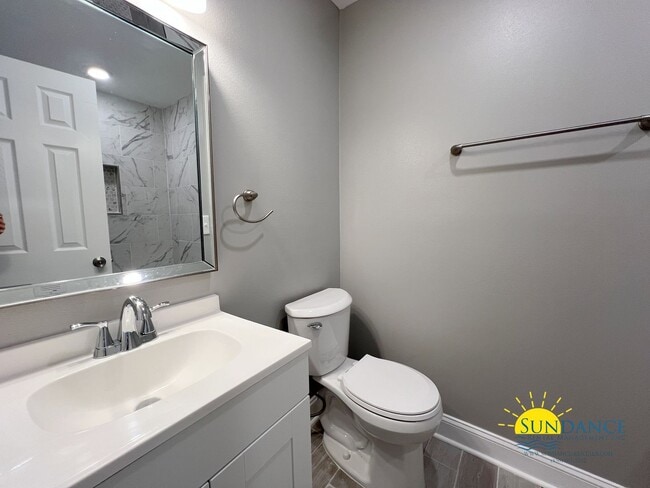 Building Photo - Inviting 3 Bedroom Home in Crestview Near Downtown & I-10!
