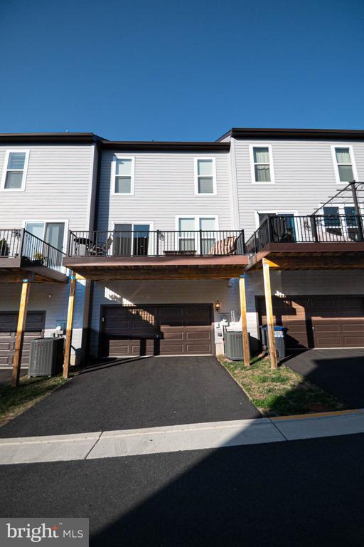 Building Photo - 2453 Liberty Lp