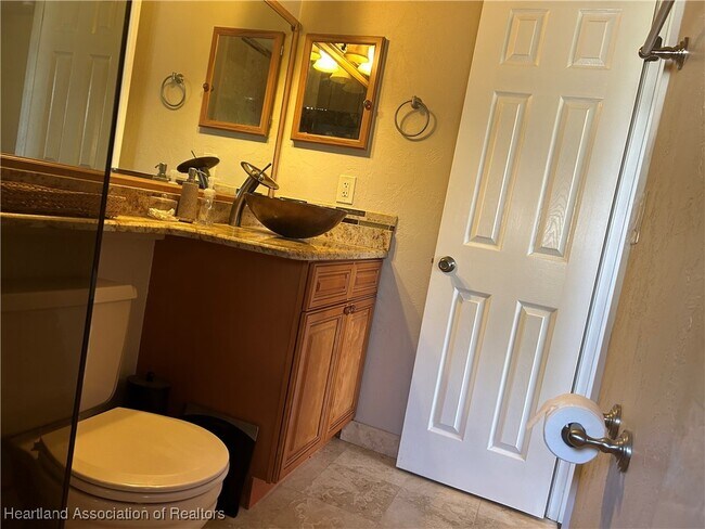Building Photo - 5556 Matanzas Dr