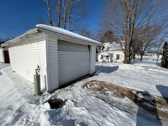 Building Photo - Cute 1 Bed, 1 Bath home in Crosby - Includ...