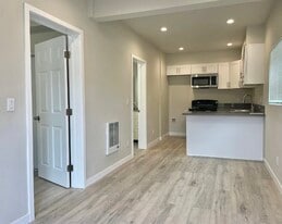 Building Photo - 8141 Forelle Dr