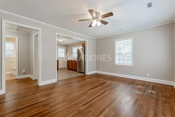 Building Photo - 125 S Ridgell St