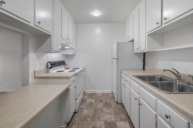 Interior Photo - The Landings at Red Rock – Upgraded or Classic Pet-Friendly 1 & 2 Bedroom Apartments