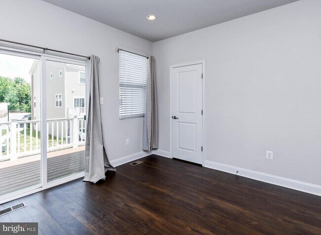 Building Photo - 7102 Druce Way