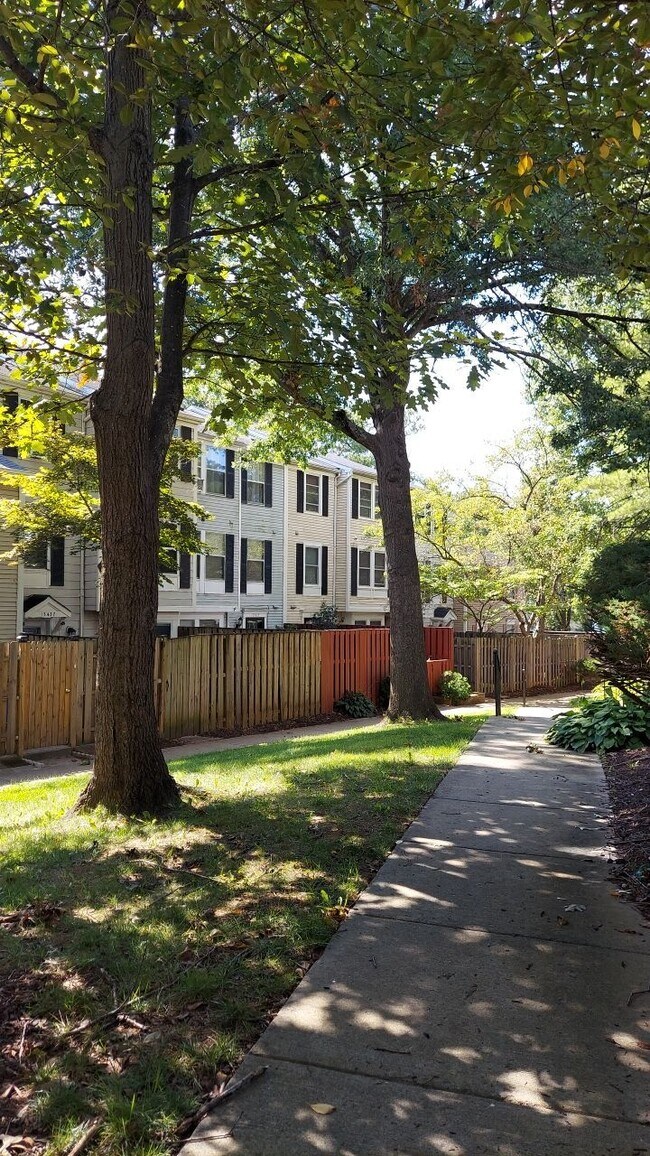 Building Photo - 13419 Demetrias Way