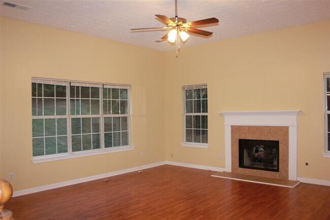 Building Photo - 2672 Crestworth Ln