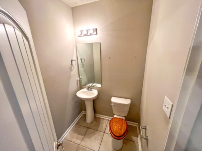 Building Photo - 524 Cautillion Dr