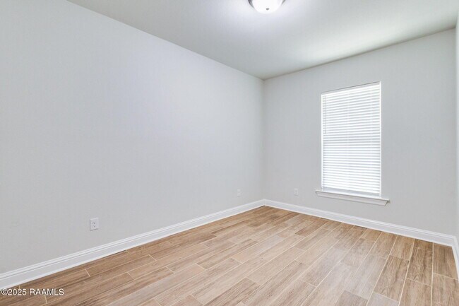 Building Photo - 219 Finnegan Way