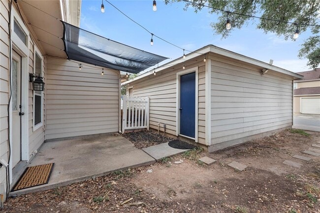 Building Photo - 6273 Negley