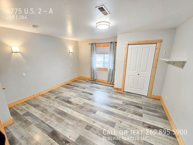 Building Photo - Gorgeous views with this updated 2 bedroom!