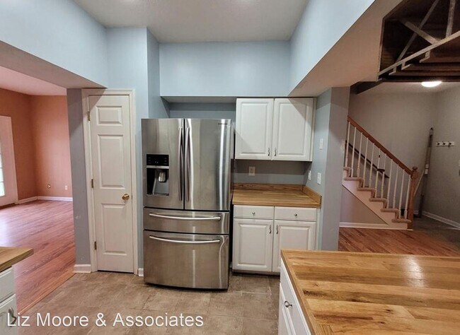 Building Photo - 3 br, 2.5 bath House - 1512 Creek Court