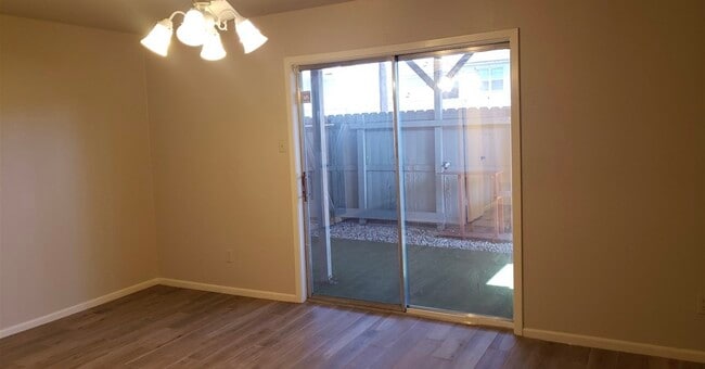 Building Photo - 6810 Marshall Pl Dr