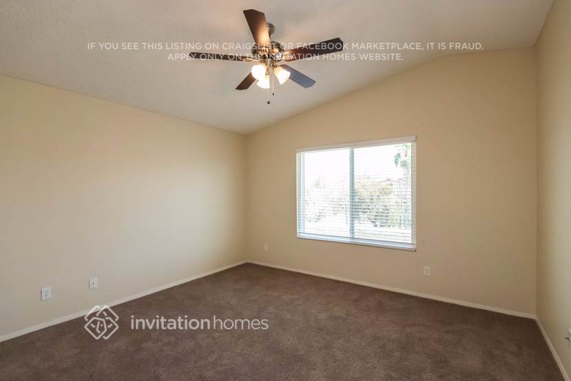 Building Photo - 4043 E Camino St