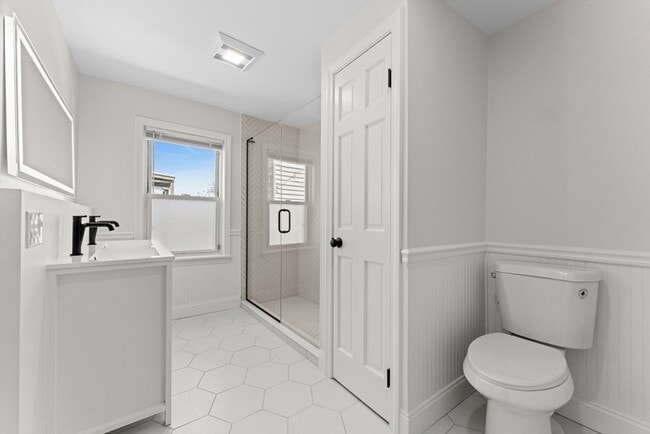 Building Photo - 9 Dexter St