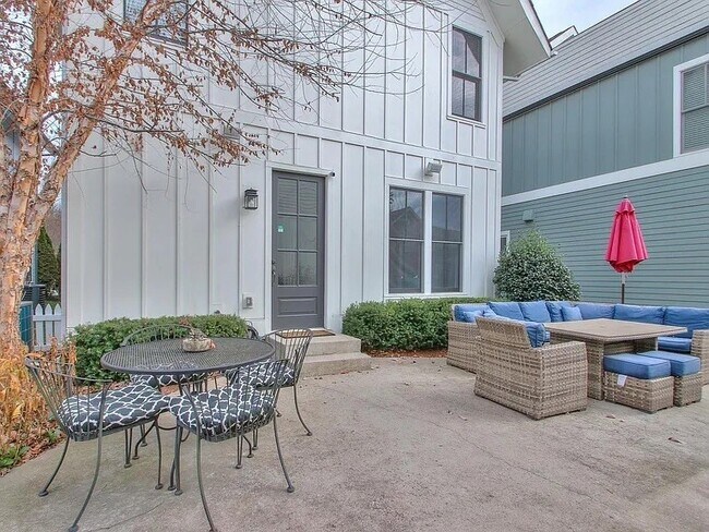 Building Photo - 118 Jamison Station Ln