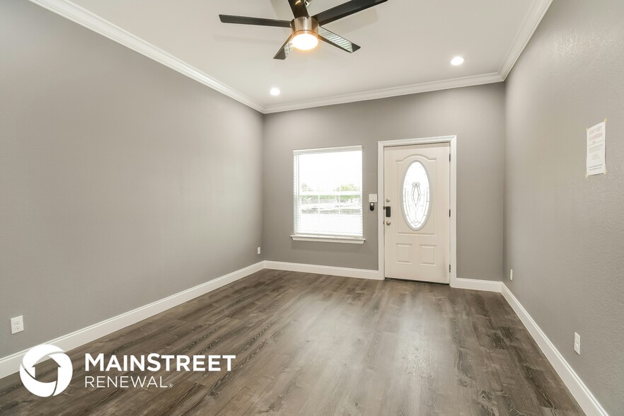 Building Photo - 1202 Alisa Ln.