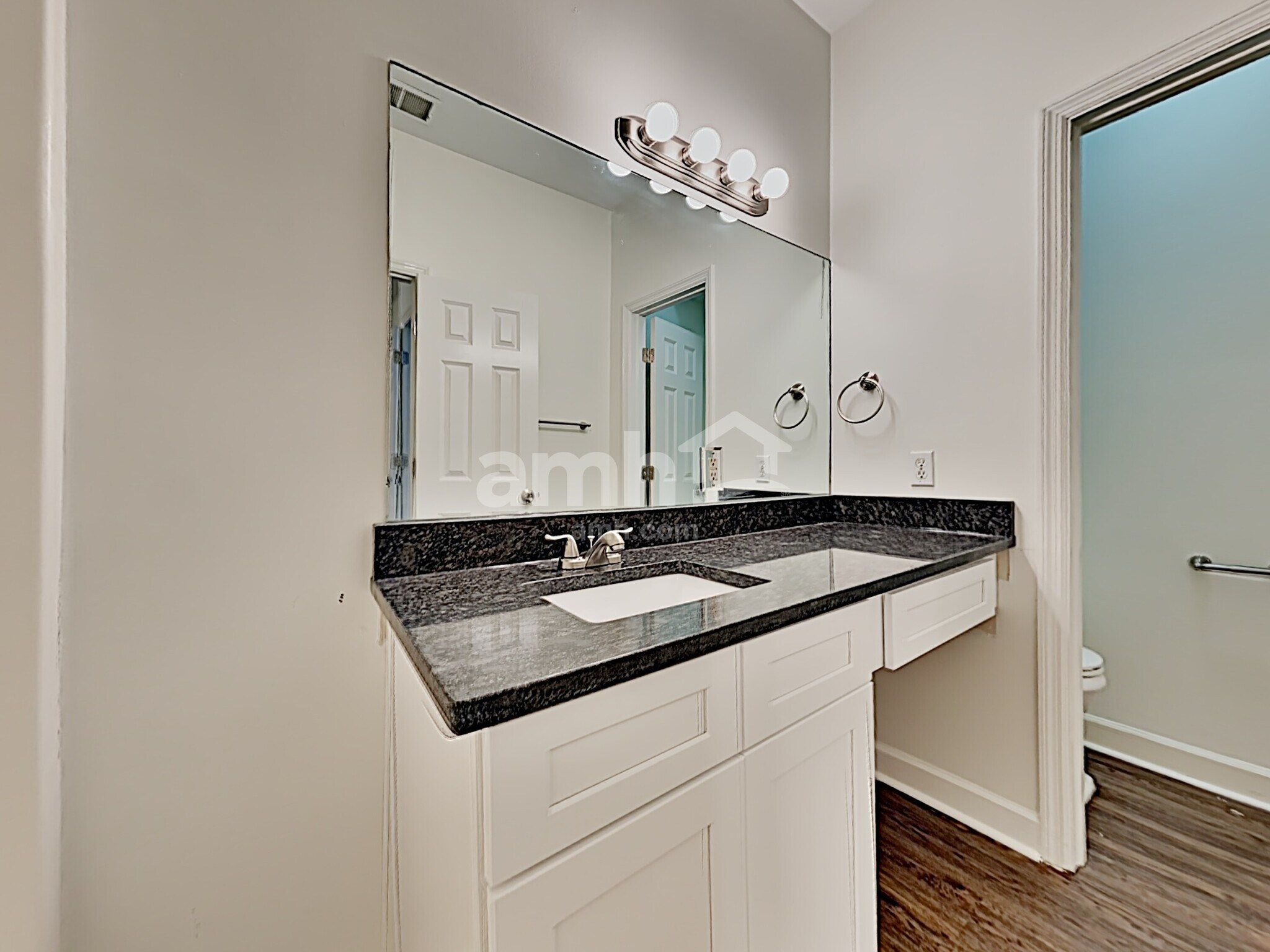 Building Photo - 7 Otter Creek Dr