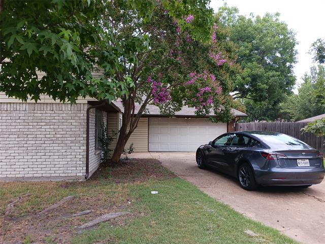 Building Photo - 704 Allison Dr