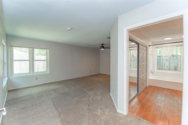 Building Photo - 25418 Sugar Valley Ln