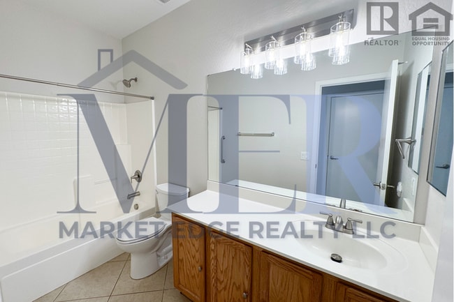 Building Photo - 3Bed/2Bath Home at Cotton Ln/Greenway Rd! $199 MOVE-IN SPECIAL! Ready for Immediate Move-In!