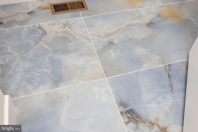 Building Photo - 6 Ryan Rd