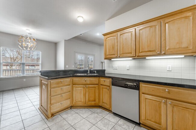 Building Photo - Charming 4-Bedroom Home in Rogers with Beautiful Natural Light!