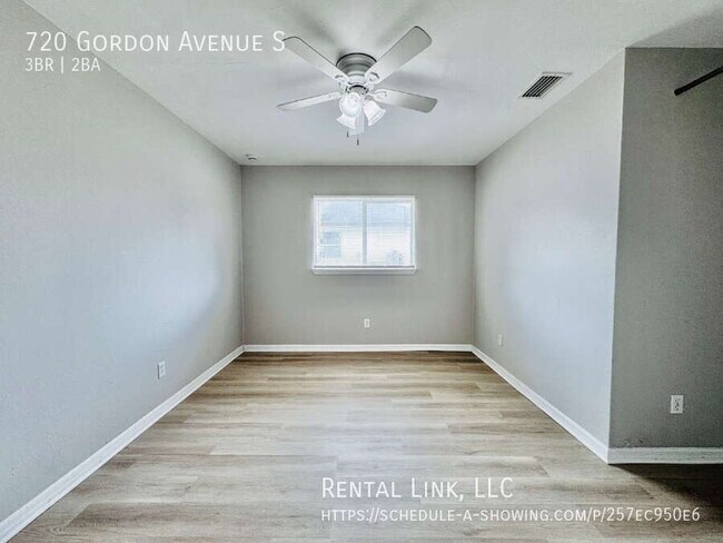 Building Photo - 720 Gordon Ave S