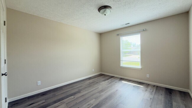 Building Photo - WEST LAFAYETTE...3 Bedroom 2 Bath plus office