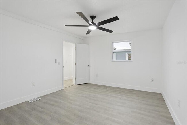 Building Photo - 1605 8th St