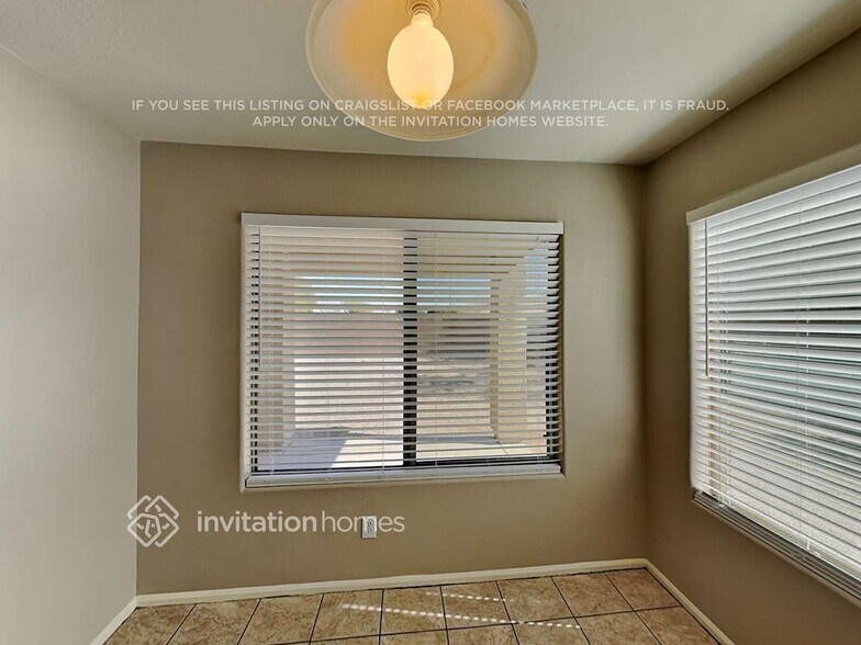 Building Photo - 1051 N 158th Ave