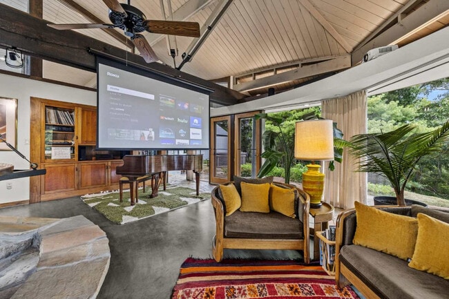 Building Photo - 1816 Bear Spgs Wy