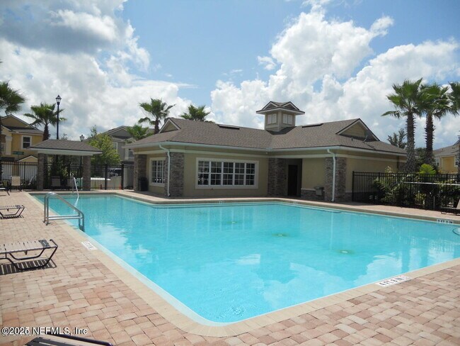 Building Photo - 7053 Snowy Canyon Dr