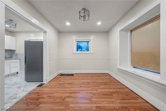 Building Photo - 960 Whittier Ave