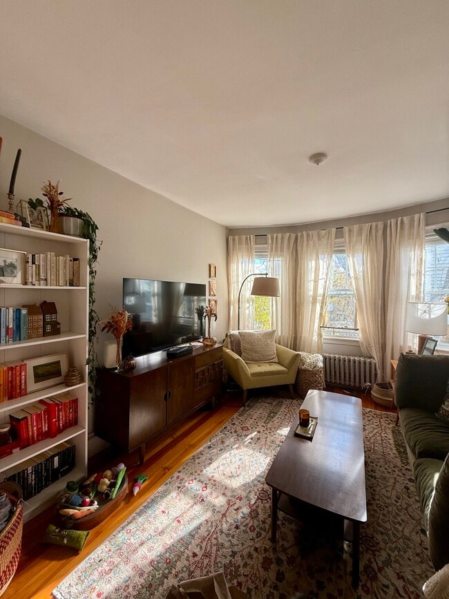 Primary Photo - 9 Eustis St