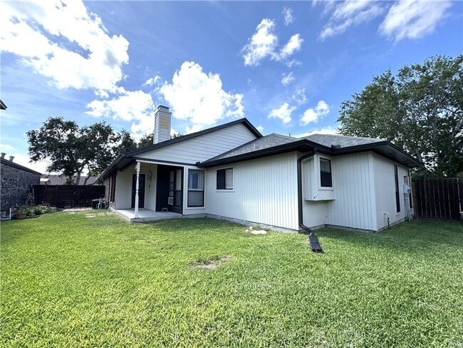 Building Photo - 6929 Monarch St