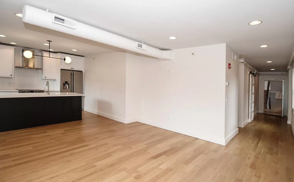 Kitchen - 1523 Republic St
