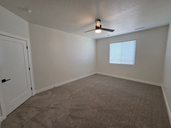 Building Photo - VIEWS from EVERY ROOM!