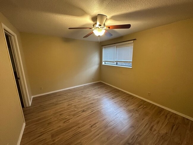 Building Photo - Beautifully Renovated Townhome at Woodvine